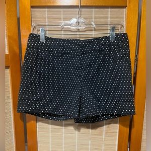 🔒 New York & Company black & white polka dot shorts, size 4